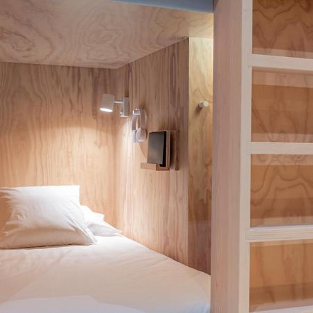 Colo Colo Hostel - Single Private Beds Сан-Себастьян Экстерьер фото